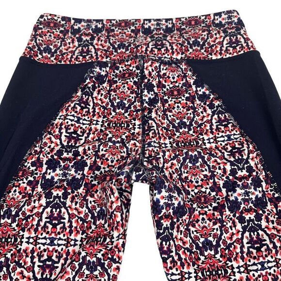 Athleta Salutation Chatarunga Colorblock Cropped Capri Legging Size M - Picture 4 of 9